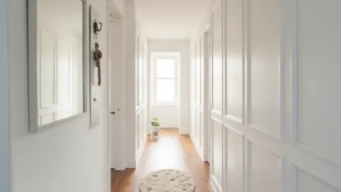 Białe panele ścienne przedpokój