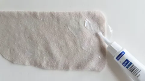 Jaki klej do paneli tapicerowanych na ścianę