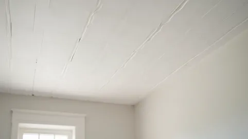 montaż paneli ściennych pcv na suficie