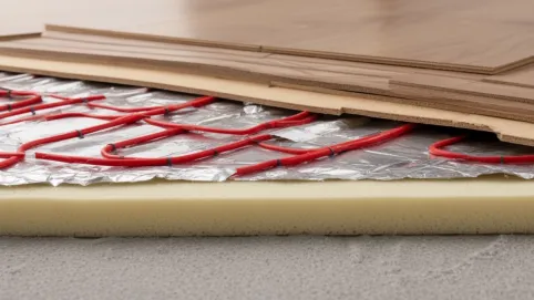 podkład pod panele podłogowe przy ogrzewaniu podłogowym